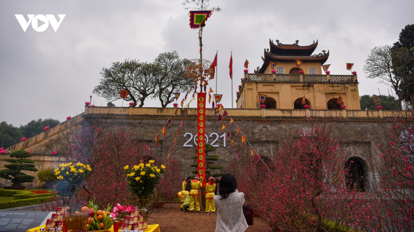 Thang Long relic site sees reenactment of traditional Tet rituals